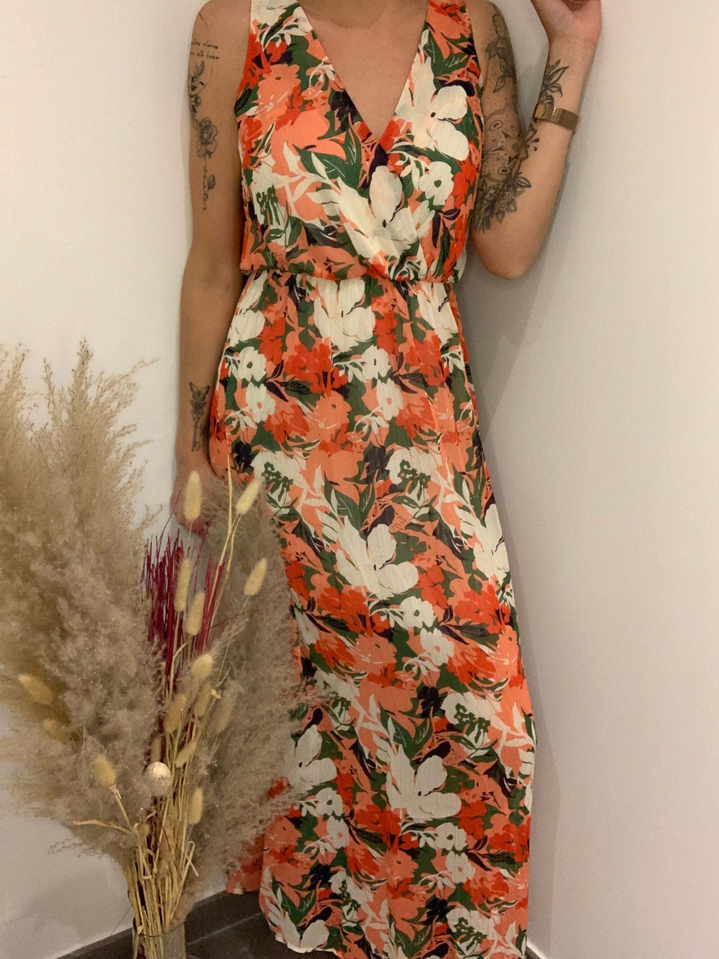 Robe longue imprimé floral Luna Chic – Vue portée, bretelles nouées et taille élastique